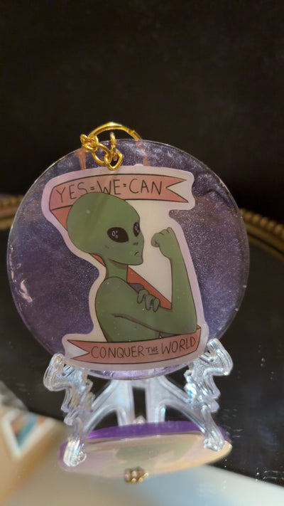 alien keychain